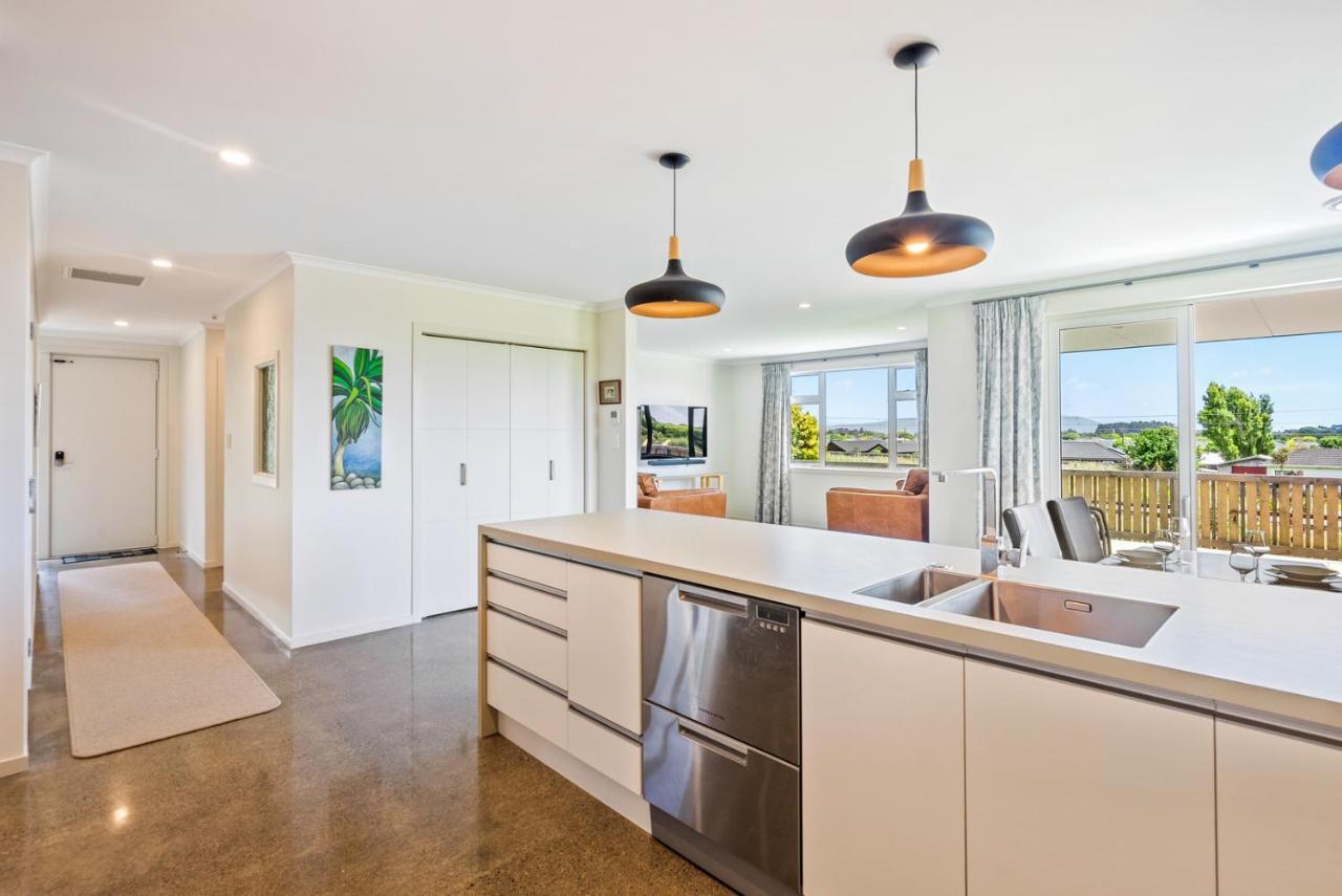 Matenga Townhouse - Waikanae Holiday Home Dış mekan fotoğraf